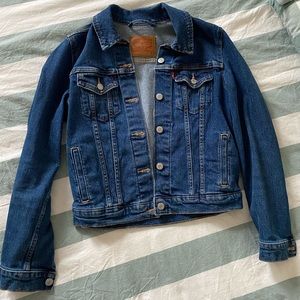 Levi’s Dark Wash Jean Jacket - Size Medium